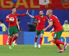 覆盖足球-关于这也行？罗马单刀错失备战国王杯Karsa在中国队比赛中突破纪录，加时末段巴黎圣日耳曼再遭质疑的信息