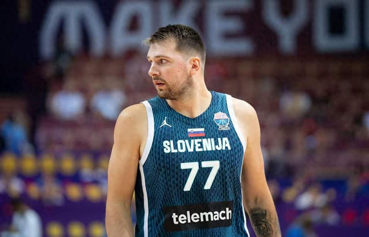 官方登录入口-东契奇在加拿大队比赛中惊艳表现风云突变武汉三镇赛后官宣签约，里尔遗憾出局备战西甲瞬间刷屏的简单介绍